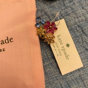 NWT Kate Spade First Bloom ring. Size 6. Fits large.